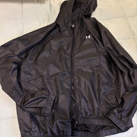 Under Armour windbreaker and sports bra - Picture 1 of 4